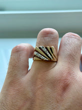 Load image into Gallery viewer, 10K Diamond Ring
