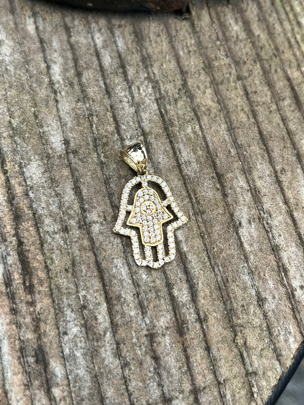 10K Hamsa Pendant