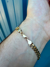 Load image into Gallery viewer, 10K Cuban Curb Bracelet
