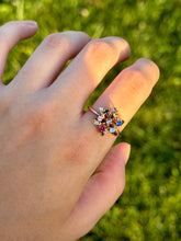 Load image into Gallery viewer, 10K Ribbon Ring
