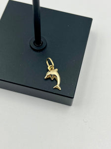 10K Dolphin Charm