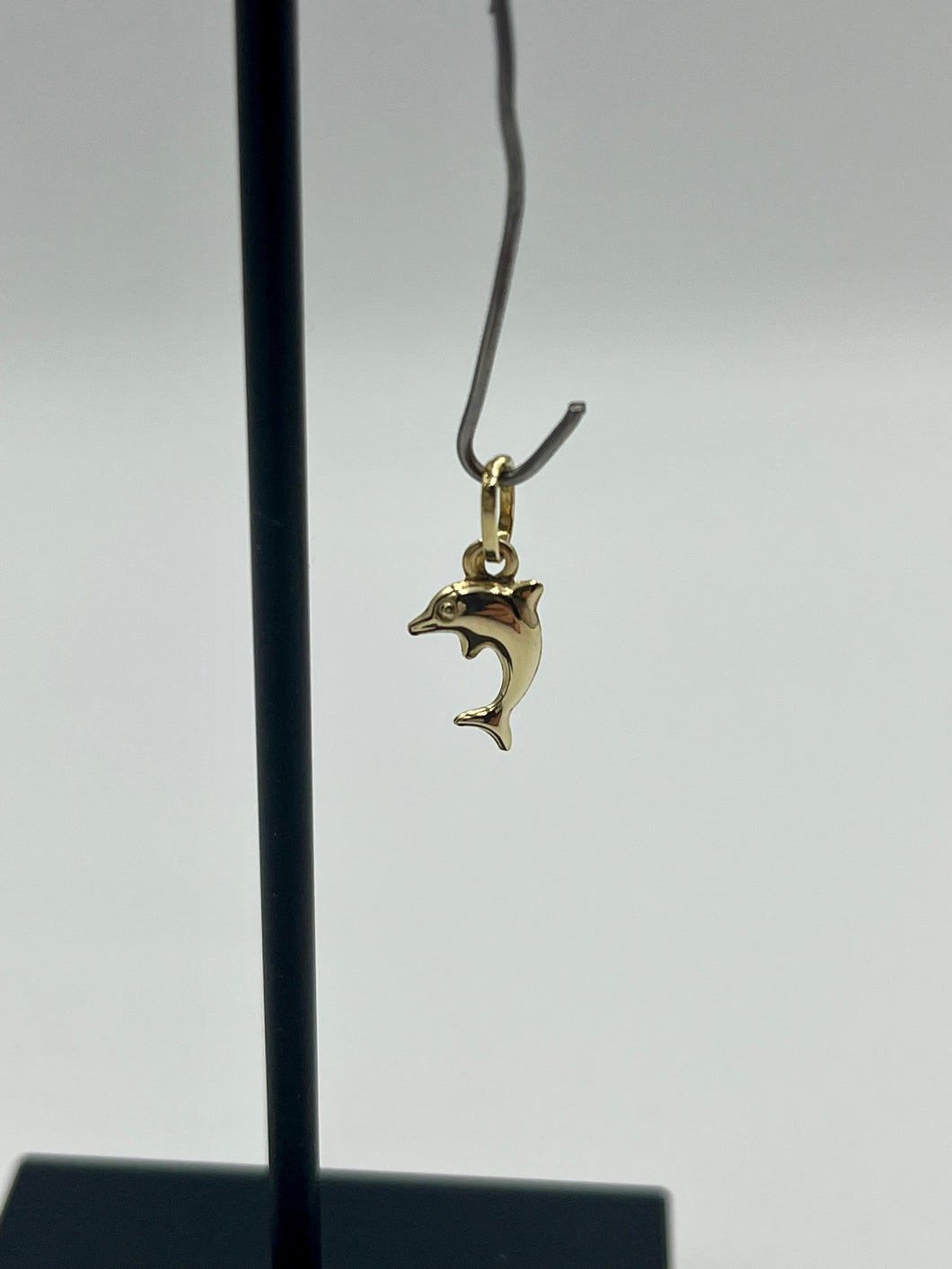 10K Dolphin Charm