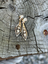 Load image into Gallery viewer, 10K Dangle Earrings
