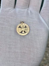 Load image into Gallery viewer, 9K Ireland Clover Pendant
