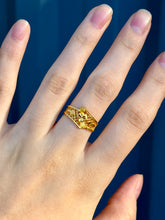 Load image into Gallery viewer, 22K Heart Ring
