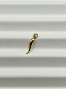 18K Cornicello Pendant