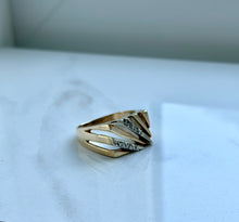 Load image into Gallery viewer, 10K Diamond Ring
