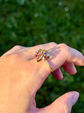 Load image into Gallery viewer, 10K Ribbon Ring

