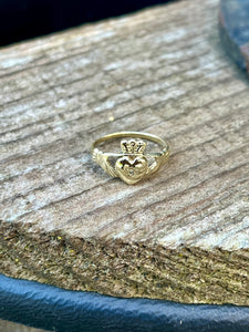 9Ct Claddagh Ring