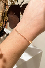 Load image into Gallery viewer, 10K Paperclip Bracelet
