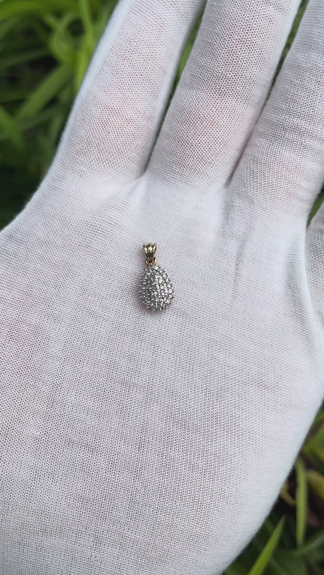 10K Diamond Pendant