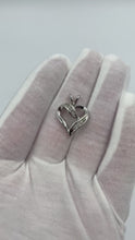 Load and play video in Gallery viewer, 10K Diamond Heart Pendant
