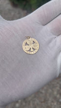 Load and play video in Gallery viewer, 9K Ireland Clover Pendant

