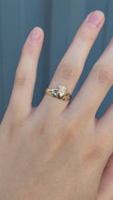 Load and play video in Gallery viewer, 9CT Claddagh Ring
